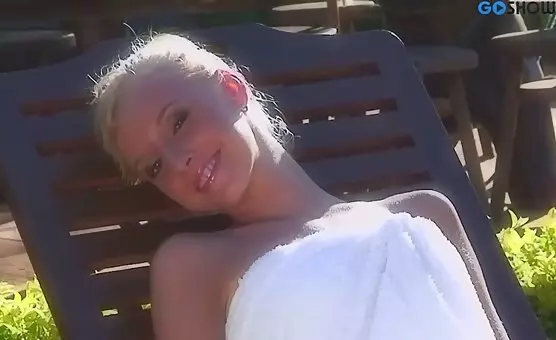 Sophisticated Sunbather Gets Naughty